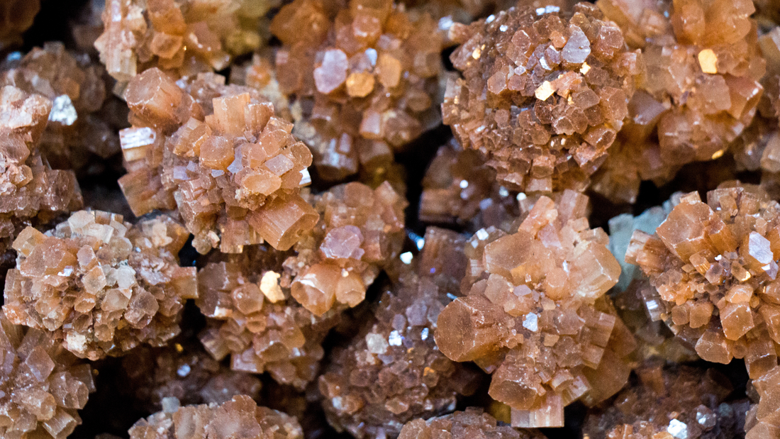 Aragonite : Minéralogie, vertus et bienfaits en lithothérapie