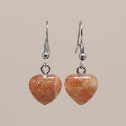 Boucles d'oreilles cœur en Pierre de Soleil (BO137)