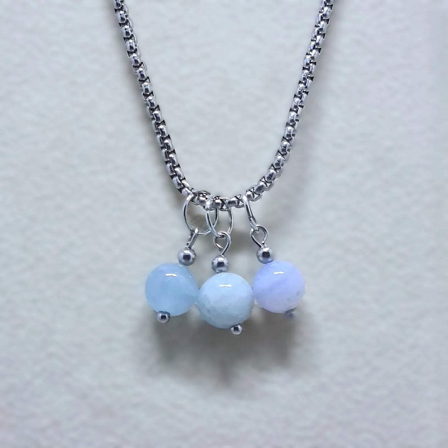 Collier 3 perles : Aigue-Marine, Célestine bleue, Agate bleue - ENAE Minéraux