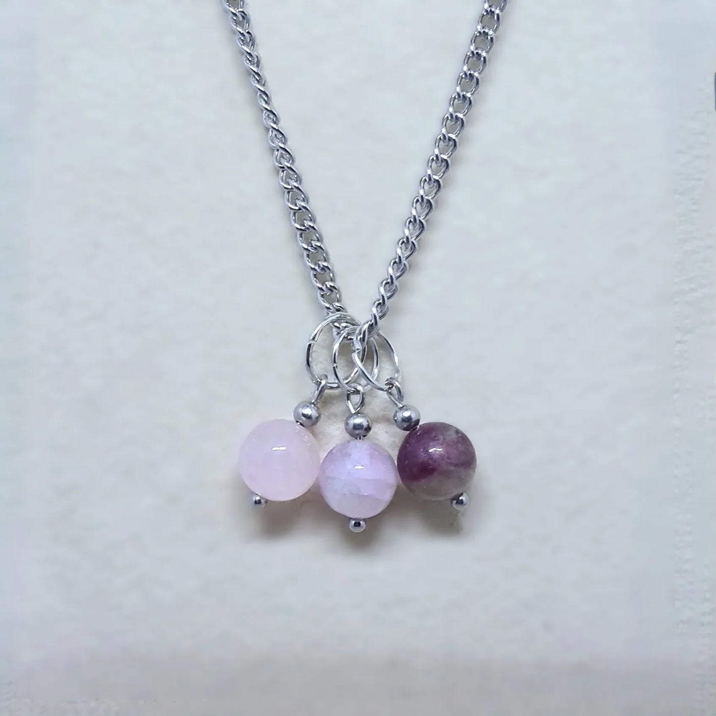Collier 3 perles : Quartz rose, Kunzite et Tourmaline rose - ENAE Minéraux
