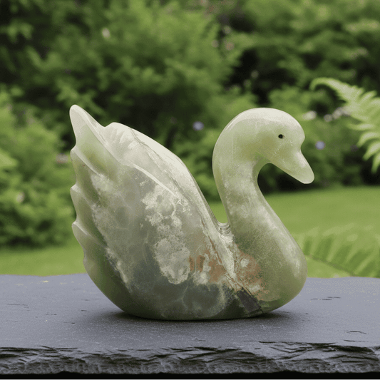 Cygne sculpté en Aragonite et Calcite (PRGFL622 - 6)