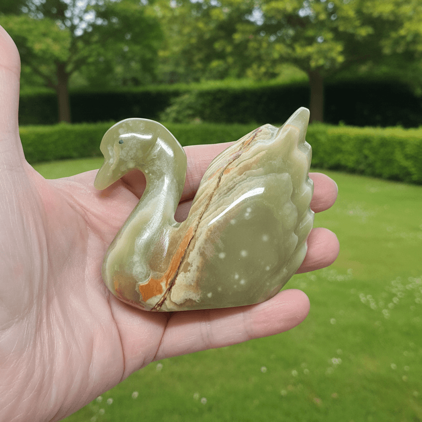 Cygne sculpté en Aragonite et Calcite (PRGFL622 - 6)