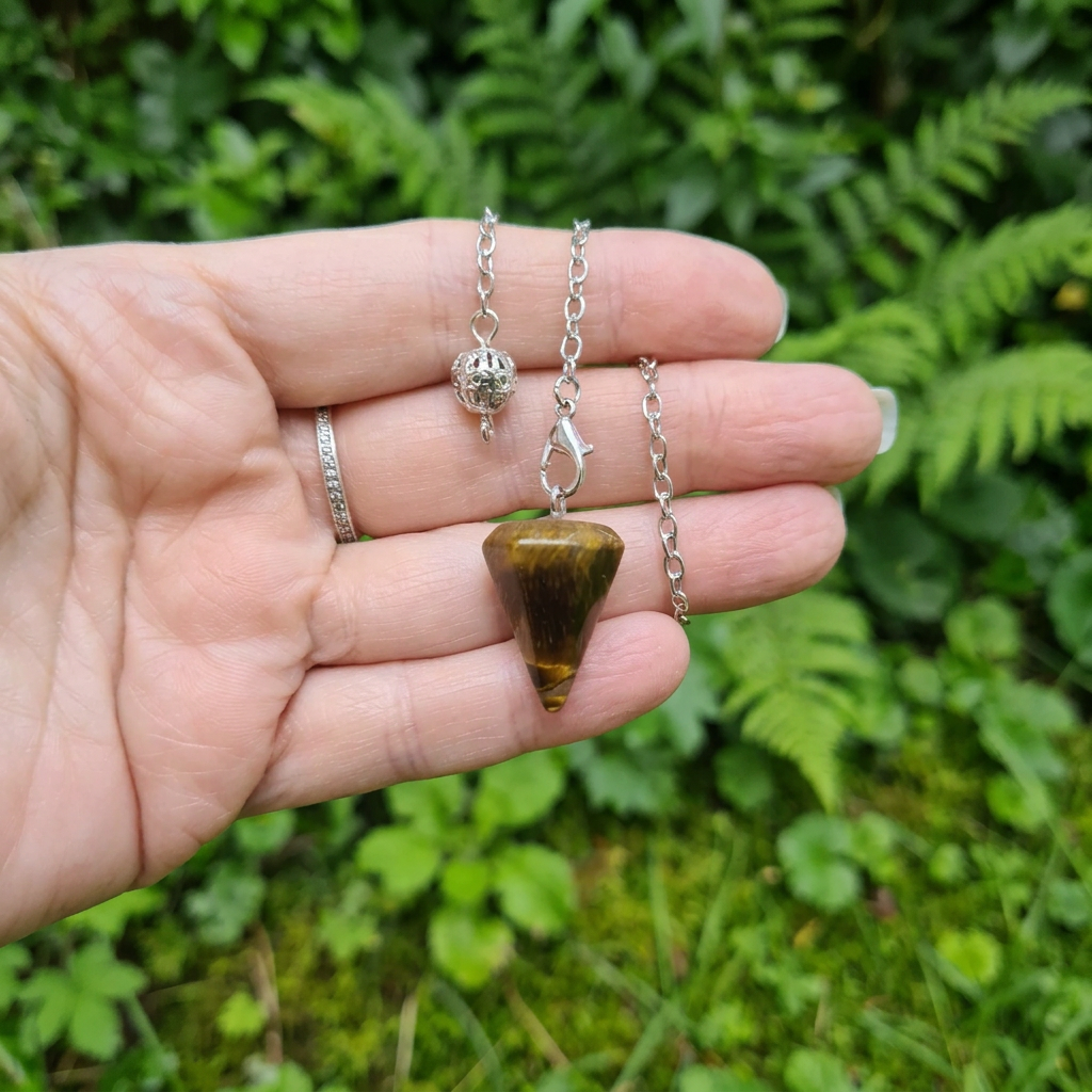 Pendule en Œil de Tigre de petite taille (PEND27)