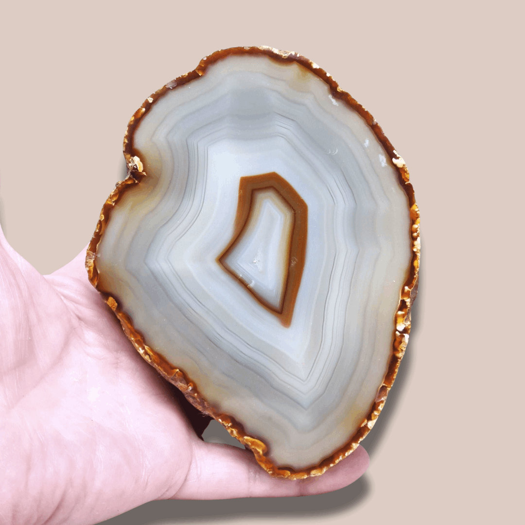 Agate avec une face polie (MB351-1)