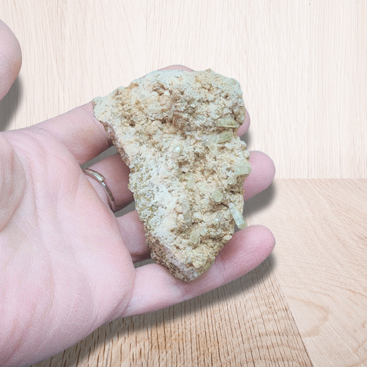 Cristaux d'Apatite jaune sur Calcite (MB187) - ENAE Minéraux