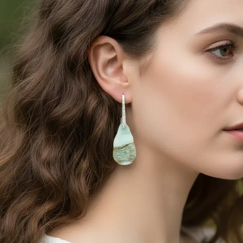 Boucles d'oreilles sculptées en Serpentine (BO200)