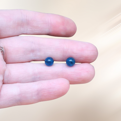 Boucles d'oreilles puce en Apatite bleue (BO194)