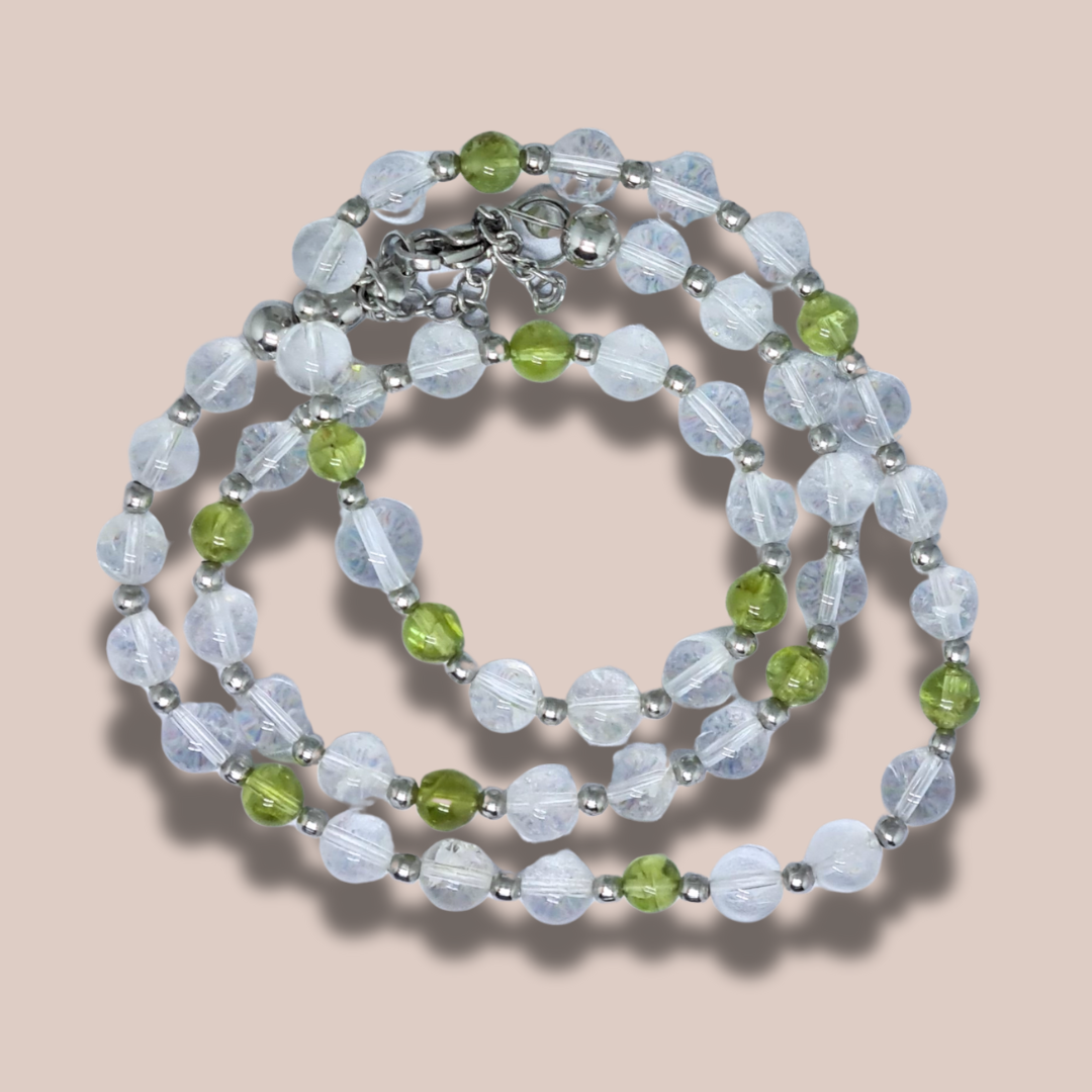 Bracelet triple tour et collier en Cristal de Roche et Péridot (COLBR23-56)