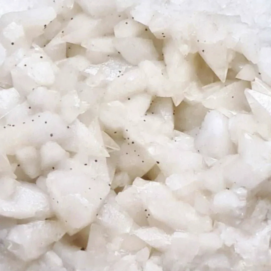 Calcite et éclats de Chalcopyrite brute 424g (MB226)