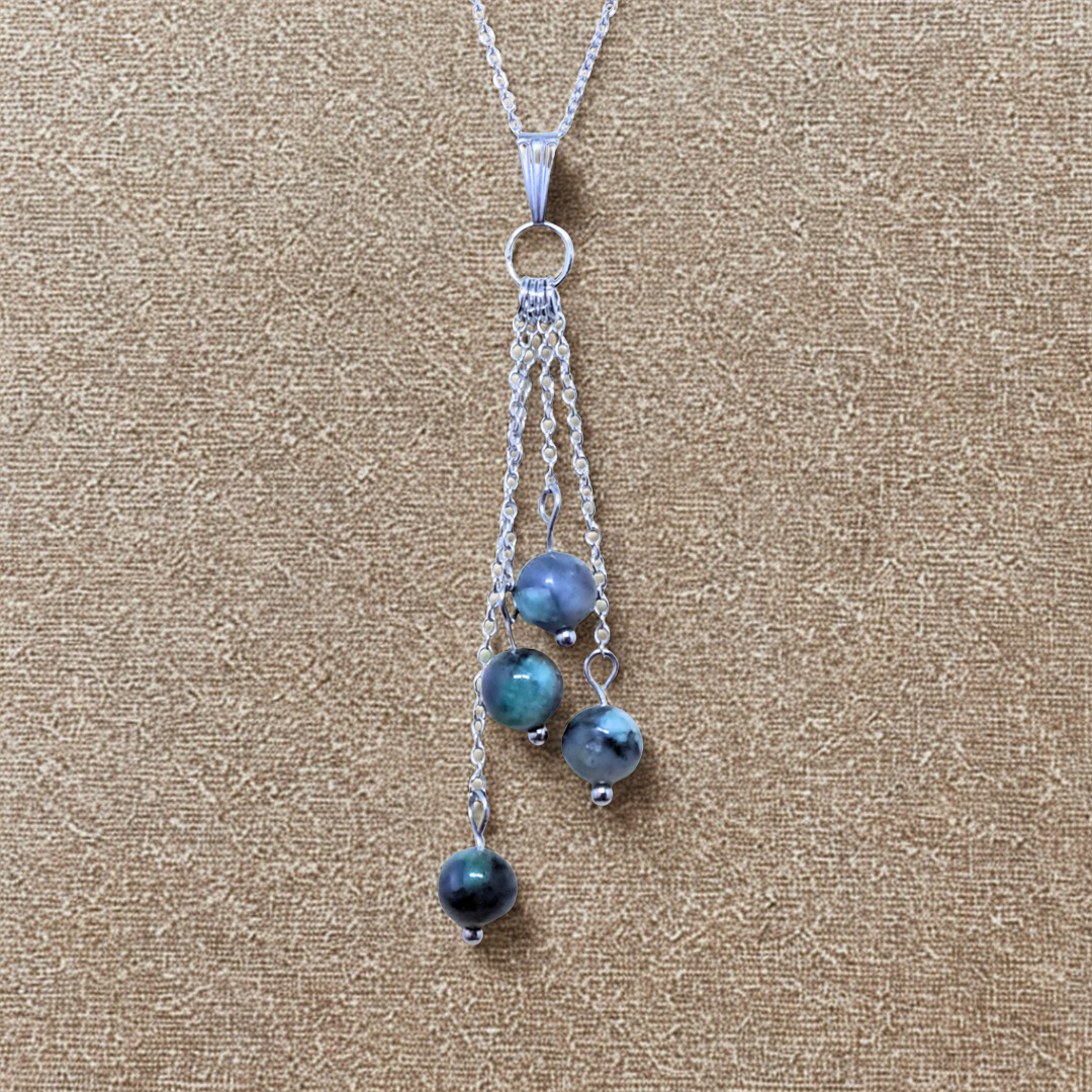Collier en perles d'Emeraude (COL25-01)
