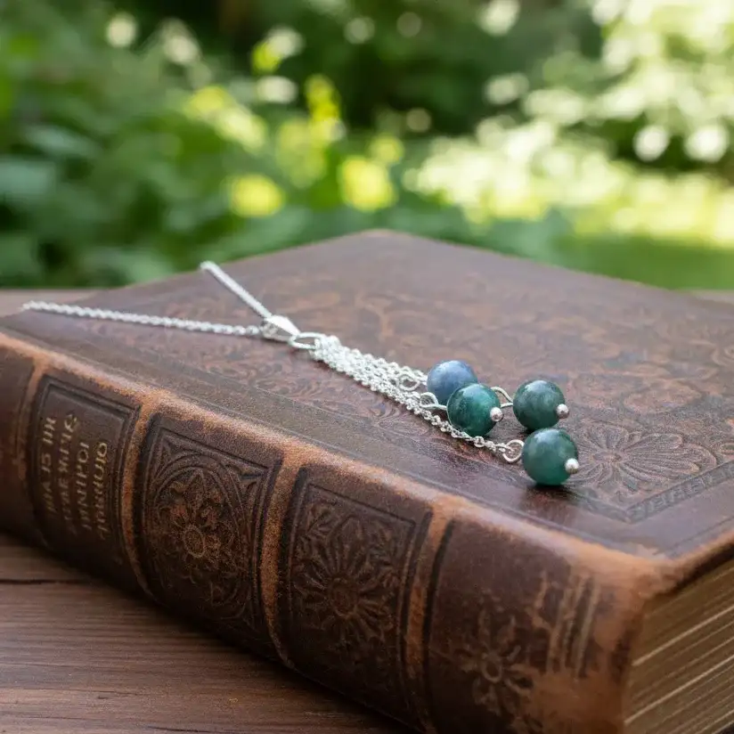 Collier en perles d'Emeraude (COL25 - 01)