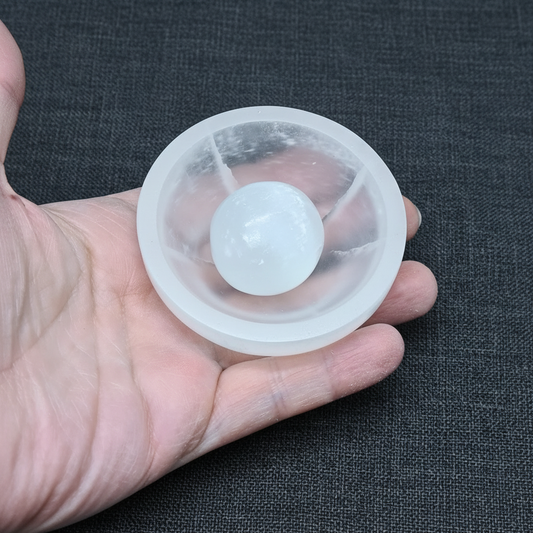 Coupelle en Sélénite et sa pierre roulée (PRGFL733)