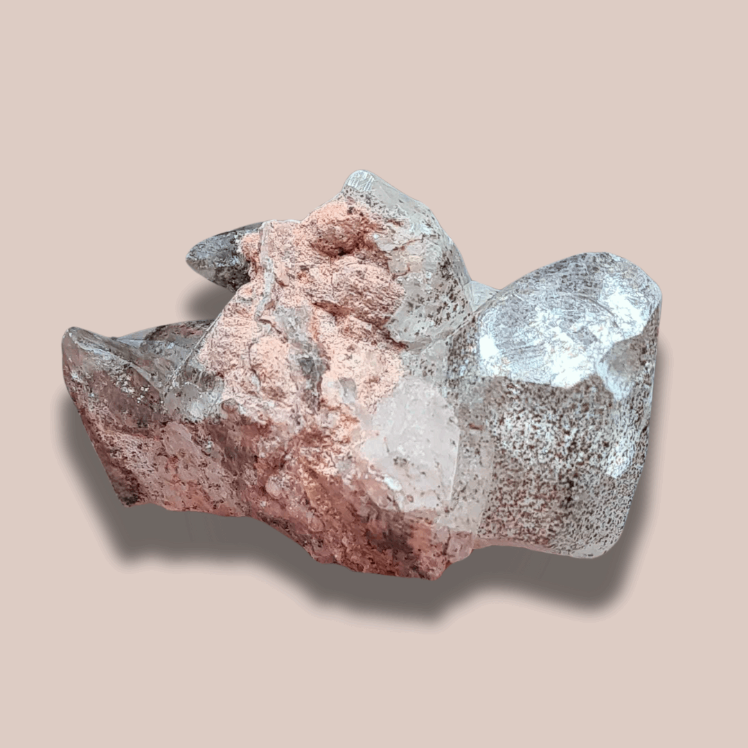 Cristaux bruts de Calcite transparente à inclusions de Pyrite et Dolomie (MB440)