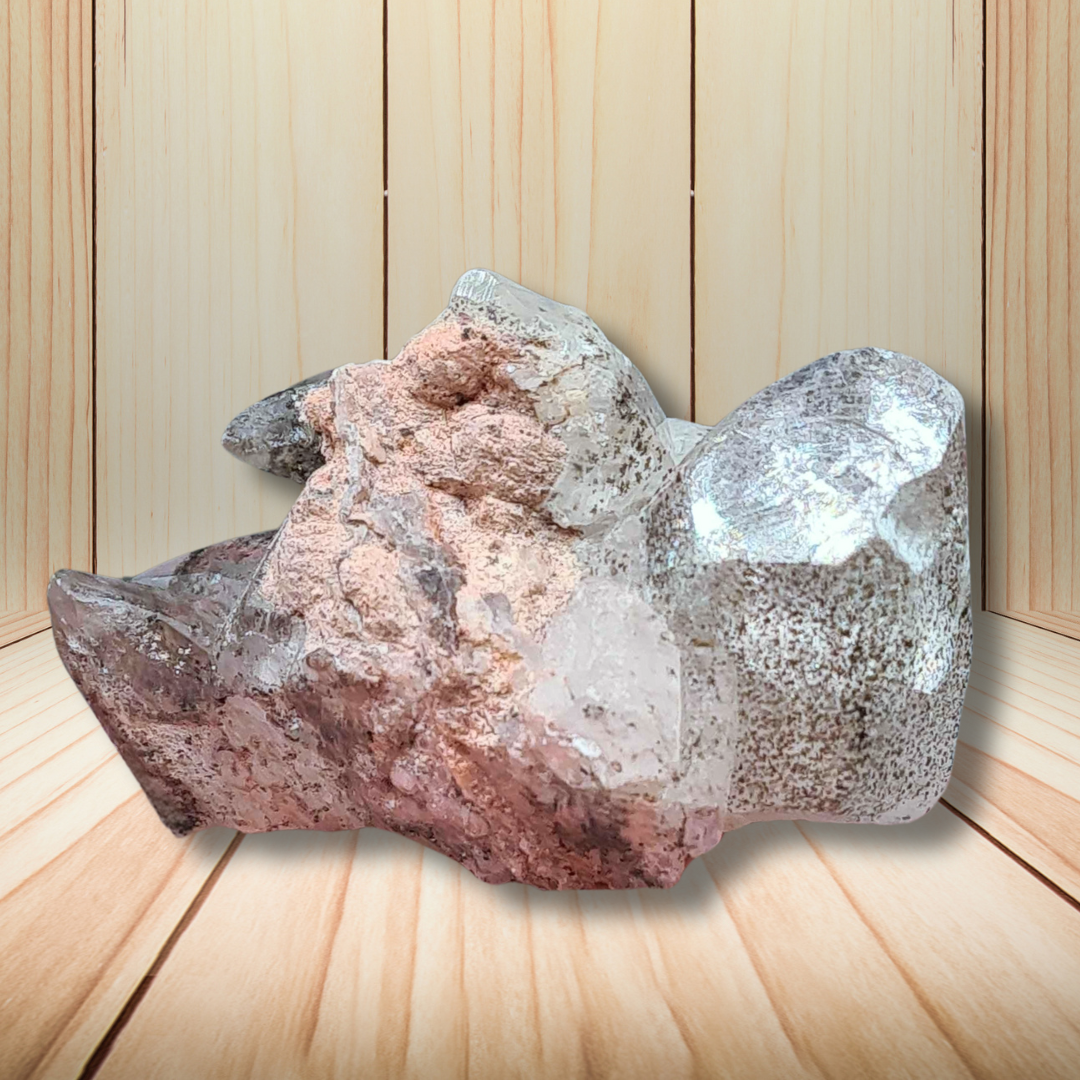 Cristaux bruts de Calcite transparente à inclusions de Pyrite et Dolomie 65g (MB440) - ENAE Minéraux