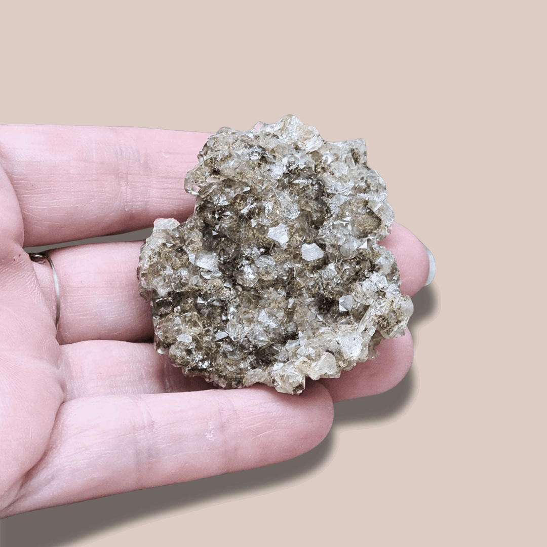 Datolite et petits cristaux de Calcite brute (MB448)
