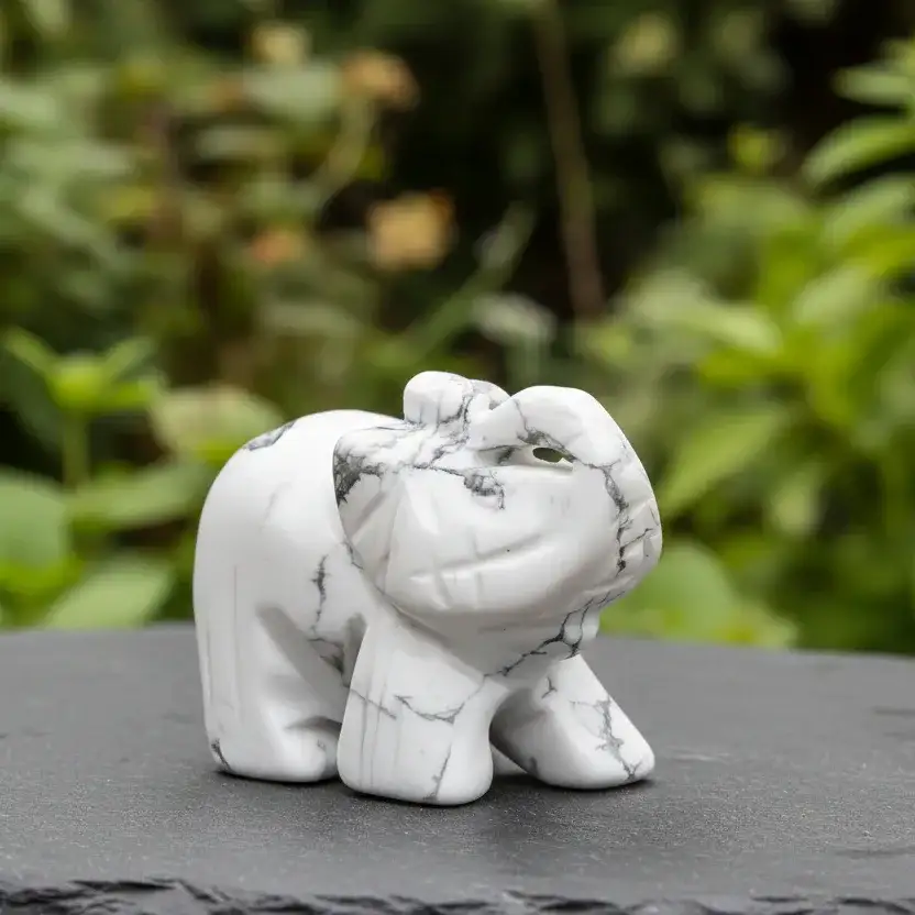 Eléphant en Howlite 40g (PRGFL346 - 65)