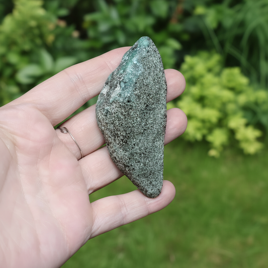 Emeraude sur Mica brute 59g (MB372-9)