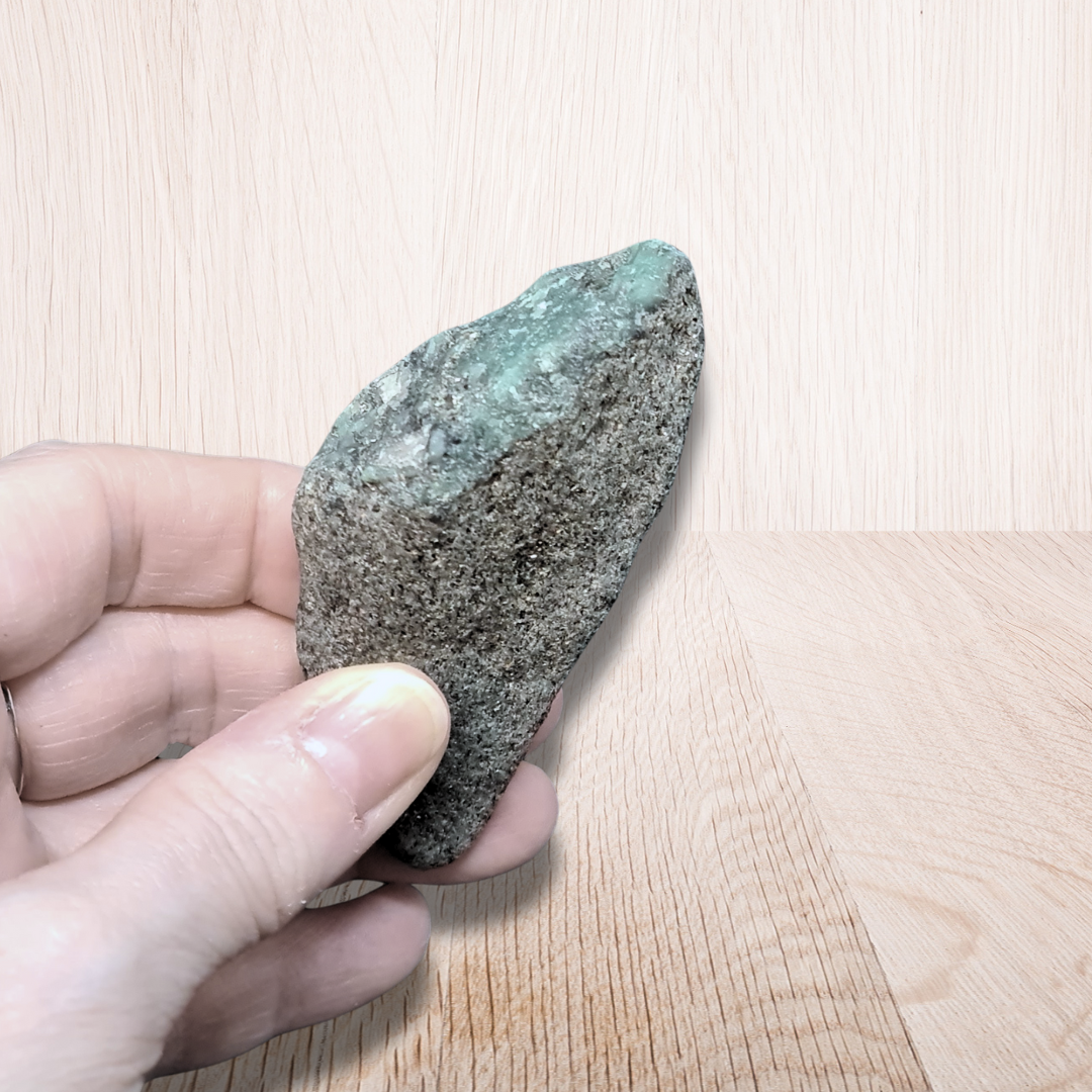 Emeraude sur Mica brute 59g (MB372-9) - ENAE Minéraux