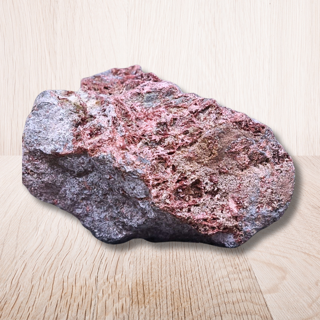 Erythrite sur Skuttérudite brute 358g (MB277-1) - ENAE Minéraux