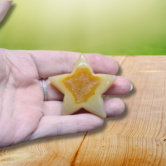 Etoile en Agate avec cristallisation 37g (PRGFL304-15)