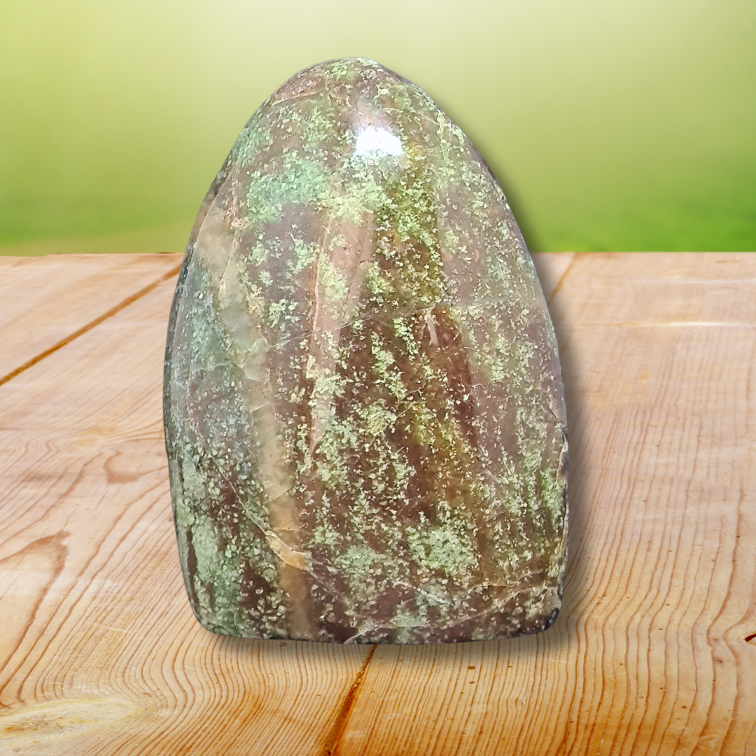 Forme libre polie en Chrysoprase 218g (PRGFL726) - ENAE Minéraux