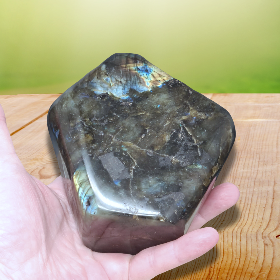 Forme Libre en Labradorite 939g (PRGFL527-4) - ENAE Minéraux