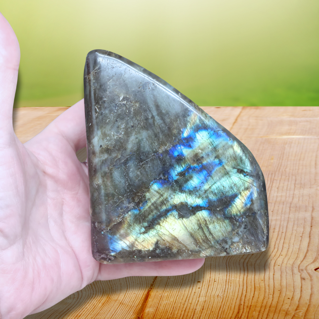 Forme libre polie en Labradorite 653g (PRGFL256-2) - ENAE Minéraux