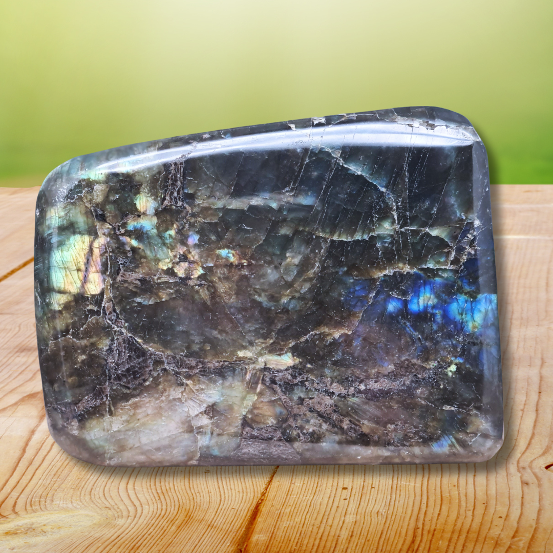 Forme Libre Labradorite 838g (PRGFL527-8) - ENAE Minéraux