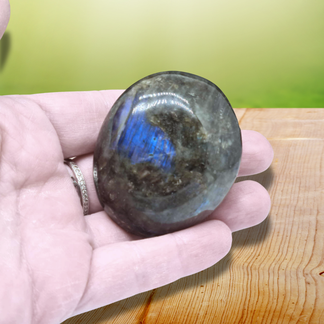 Galet poli en Labradorite (PRGFL342-7)
