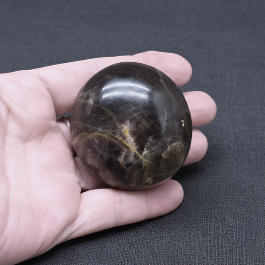 Galet en Pierre de Lune noire 114g (PRGFL608-6)