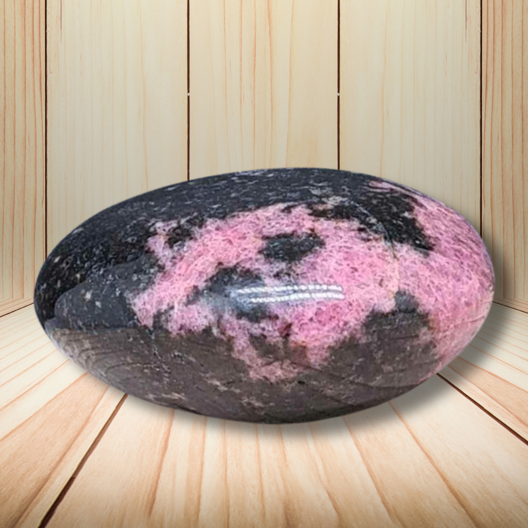 Galet en Rhodonite 122g (PRGFL584-6) - ENAE Minéraux
