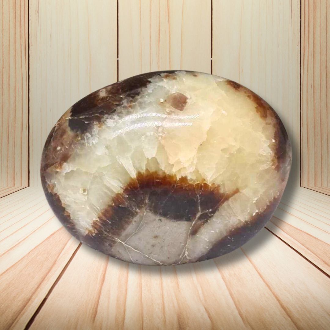 Galet poli en Septaria et Calcite jaune 47g (PRGFL325-6) - ENAE Minéraux