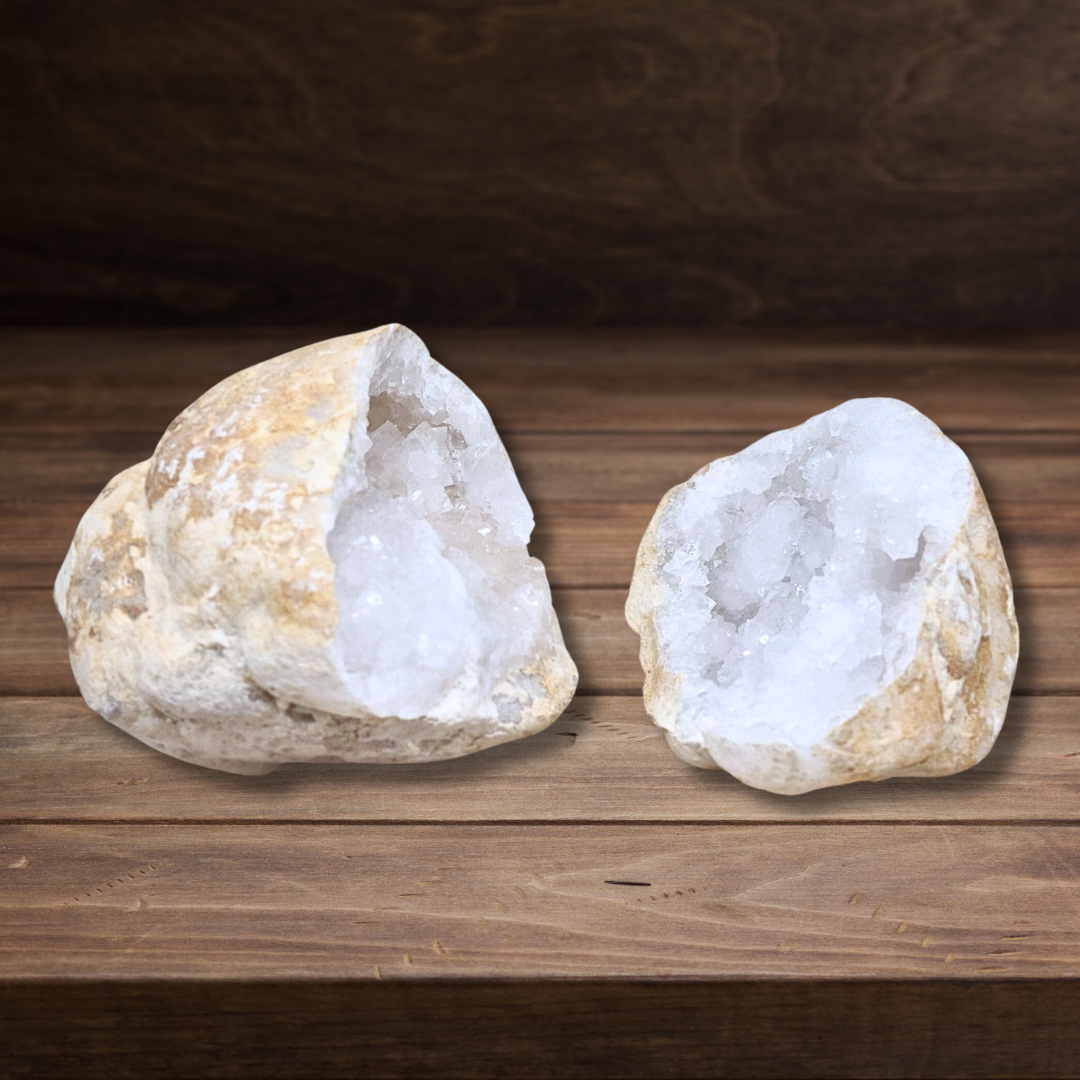 Géode complète de Cristal de Roche 729g (MB306-14) - ENAE Minéraux