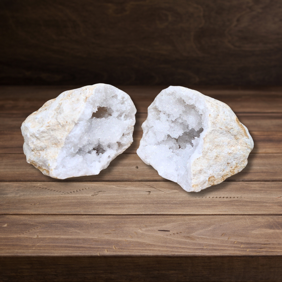 Géode complète de Cristal de Roche 628g (MB306-18) - ENAE Minéraux