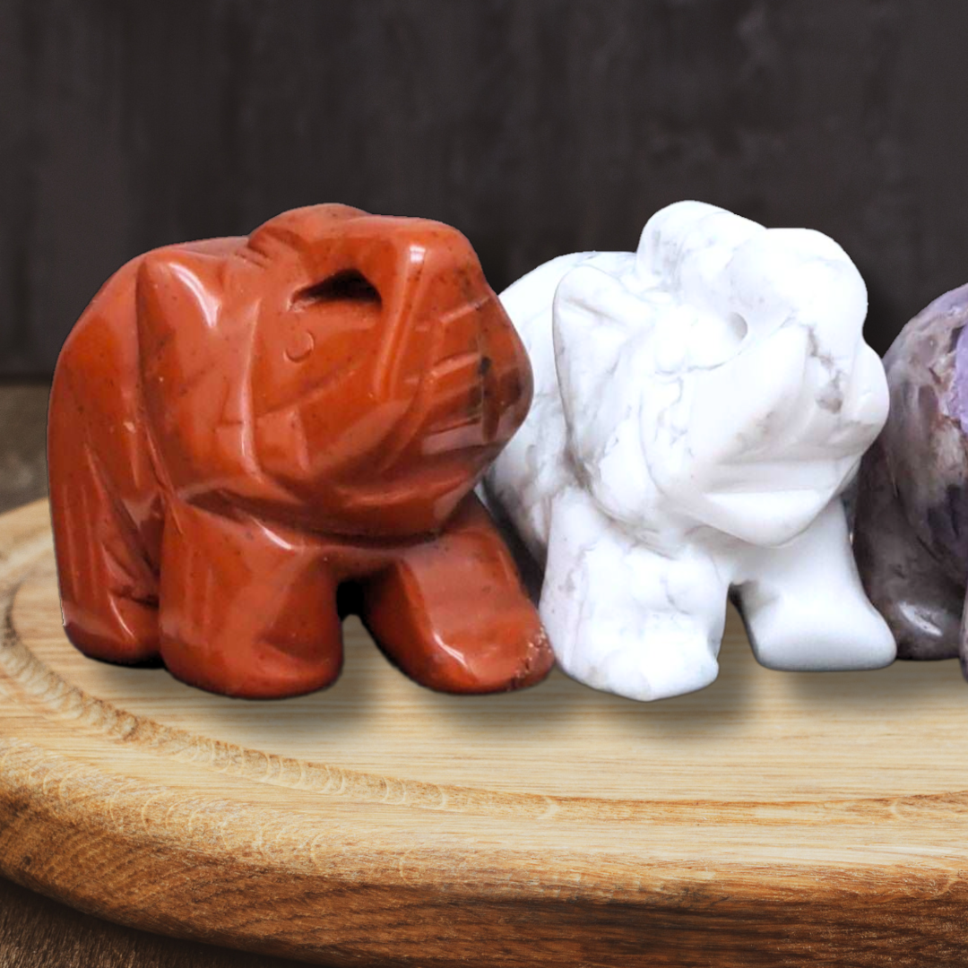 Lot de 4 éléphants en Quartz rose, Jaspe Rouge, Améthyste et Howlite (PRGFL346-70) - ENAE Minéraux