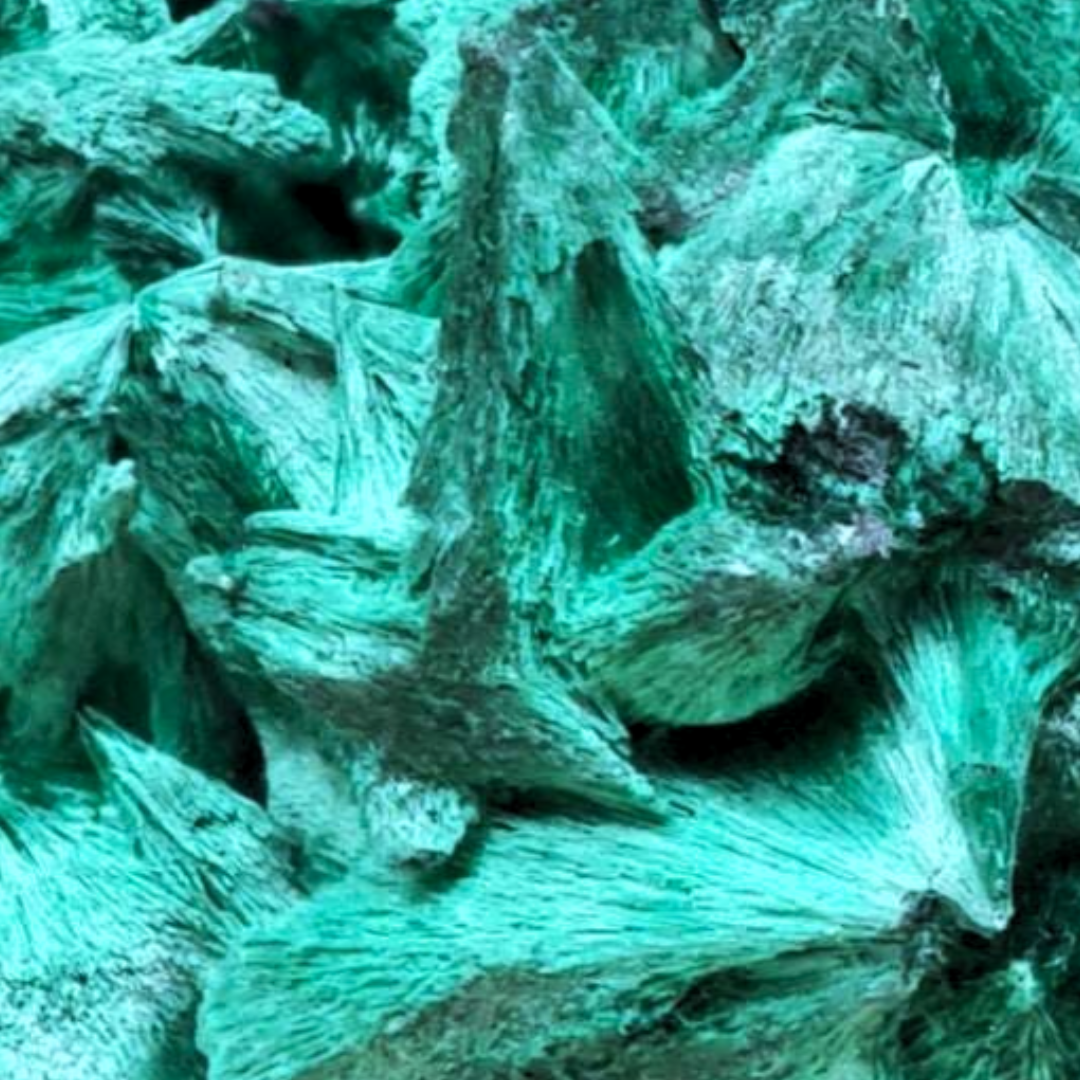 Malachite fibreuse brute 102g (MB495-4) - ENAE Minéraux