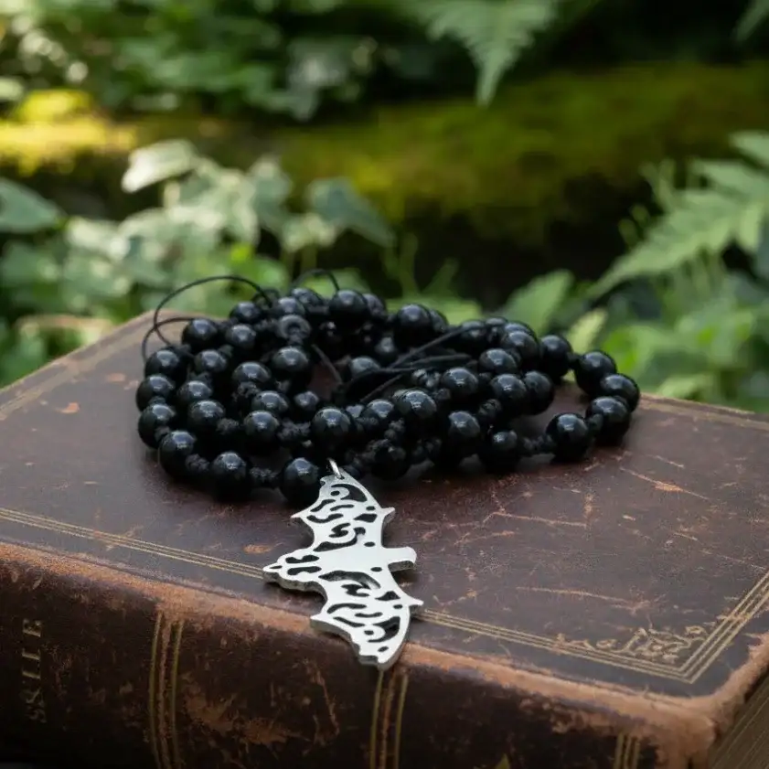 Collier style Mala en Obsidienne noire et sa chauve - souris (COL23 - 50)