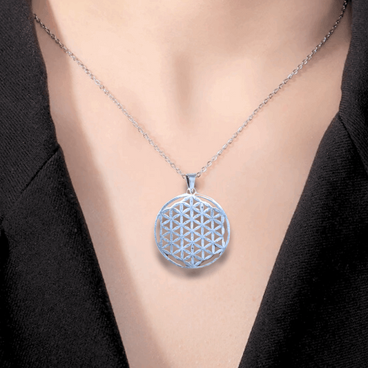 Pendentif Fleur de Vie en acier inoxydable argenté
