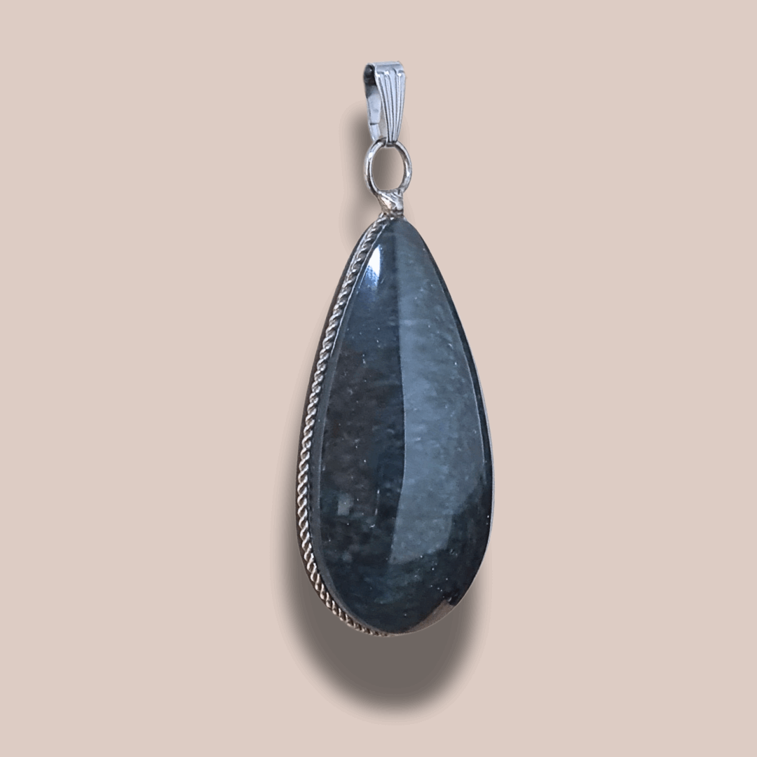 Pendentif serti en Obsidienne Manta Huichol (PE1876)