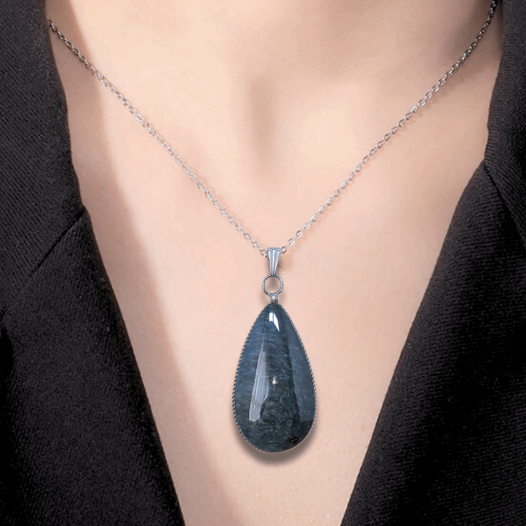 Pendentif serti en Obsidienne Manta Huichol (PE1876)