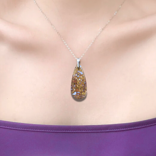 Pendentif en Bois fossilisé (PE1370)