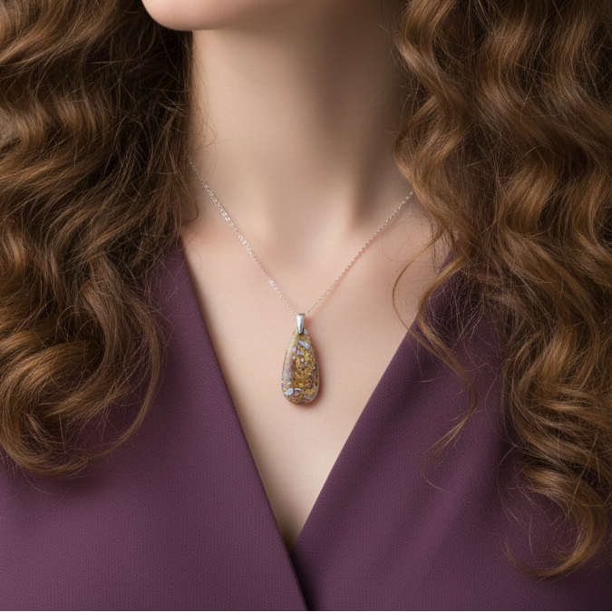 Pendentif en Bois fossilisé (PE1370)