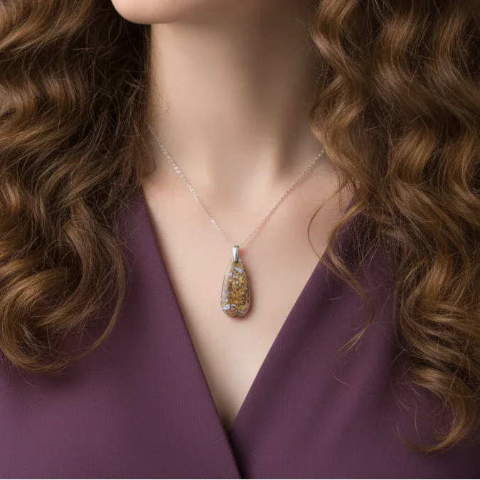 Pendentif en Bois fossilisé (PE1370)