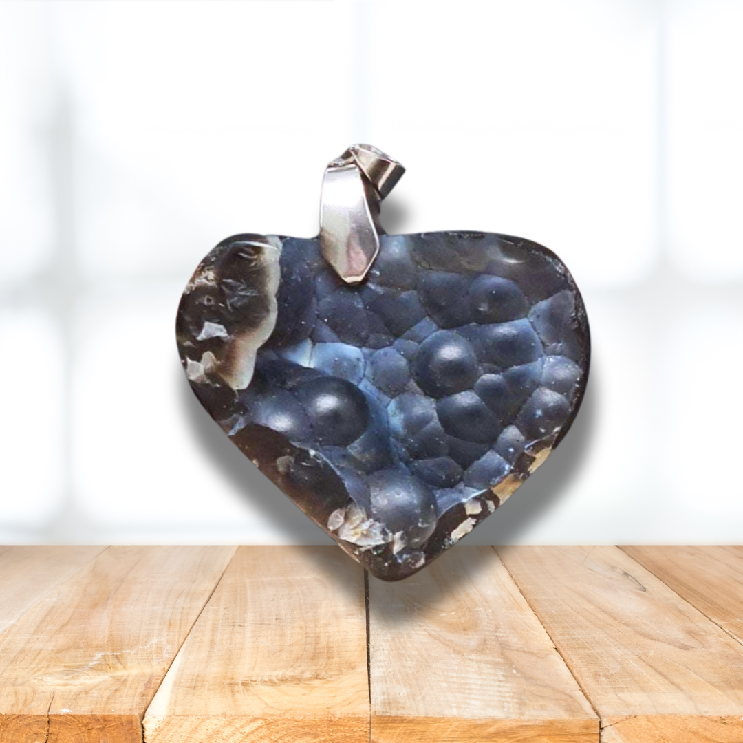 Pendentif cœur en Calcédoine bleue brute (PE1753)
