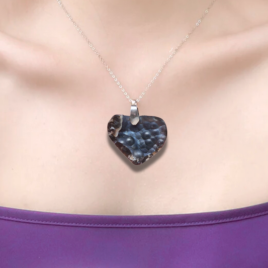 Pendentif cœur en Calcédoine bleue brute (PE1753)