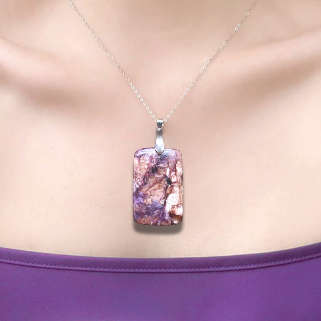Pendentif en Charoïte et Tinaksite (PE1425-1) - ENAE Minéraux