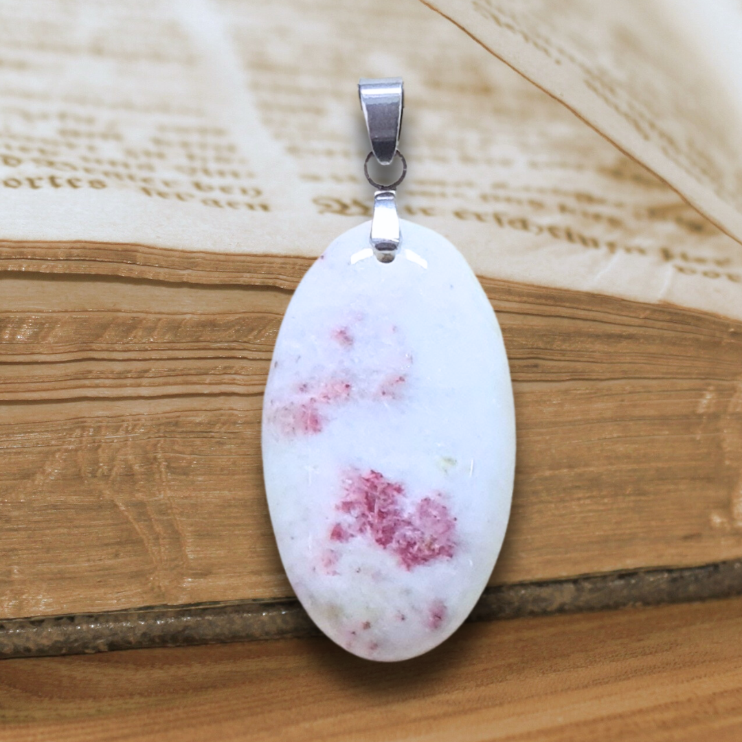 Pendentif en Cinabre et Calcite blanche (PE2019)