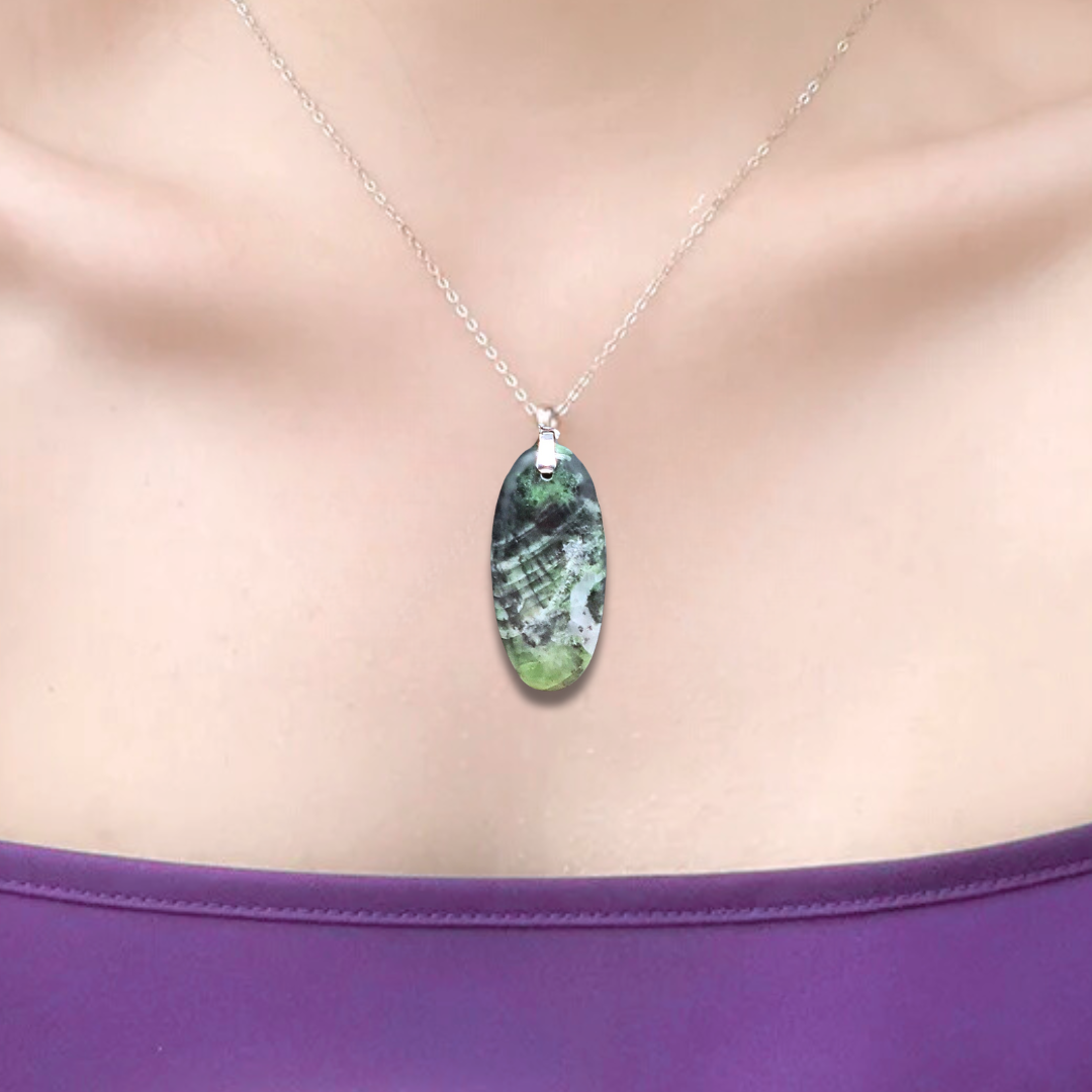 Pendentif en Diopside Chrome (PE796) - ENAE Minéraux