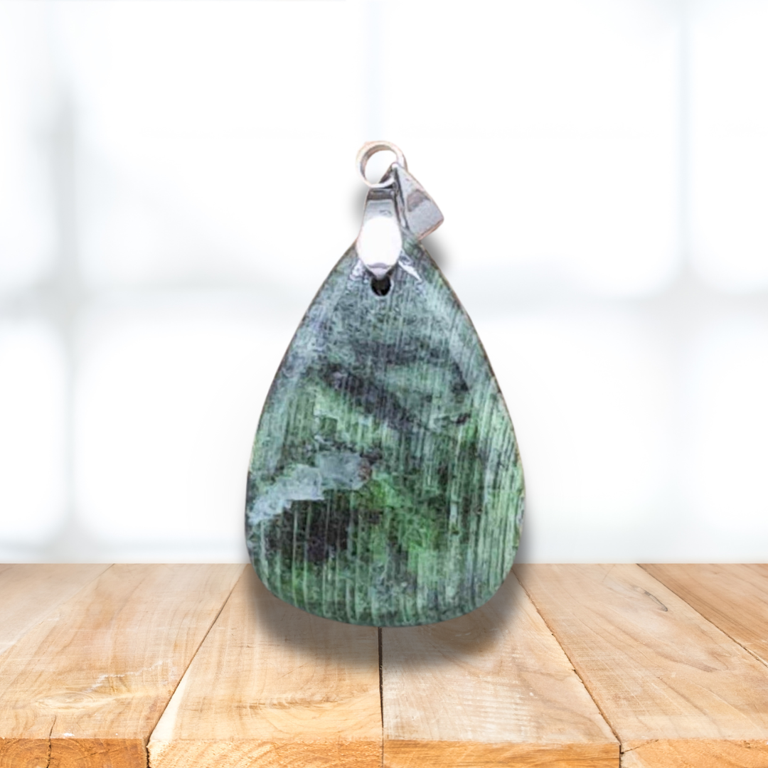 Pendentif en Diopside Chrome (PE795) - ENAE Minéraux