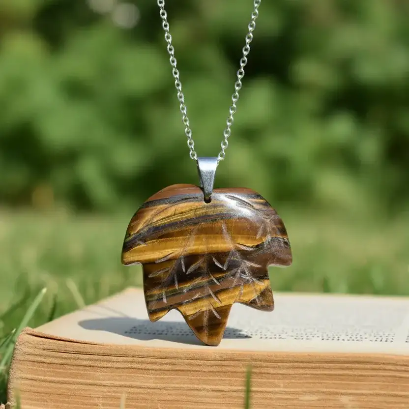 Pendentif feuille sculptée feuille Œil de Tigre (PE1219 - 2)